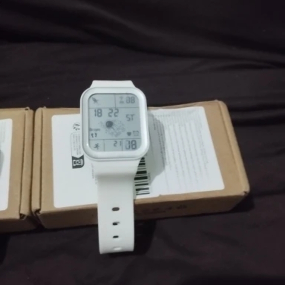 LED White Watch Unisex - Picture 4 of 11